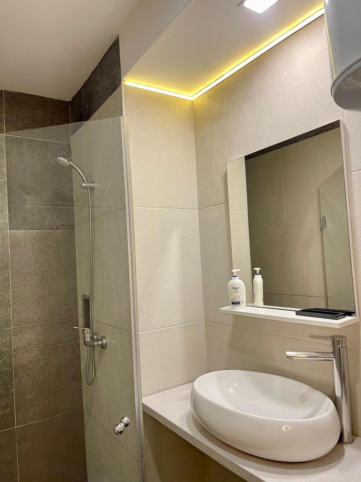 Relax Exclusive Apartment Free Public Parking Sarajevo Luaran gambar