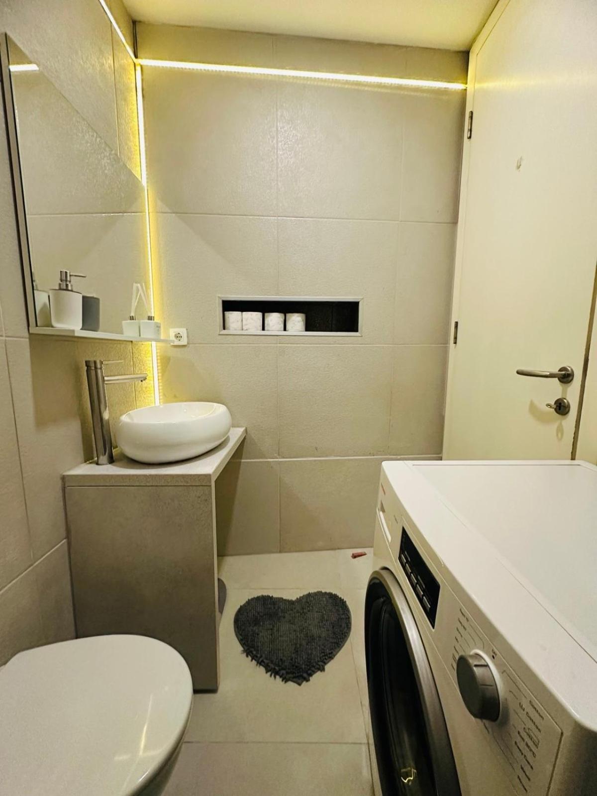 Relax Exclusive Apartment Free Public Parking Sarajevo Luaran gambar